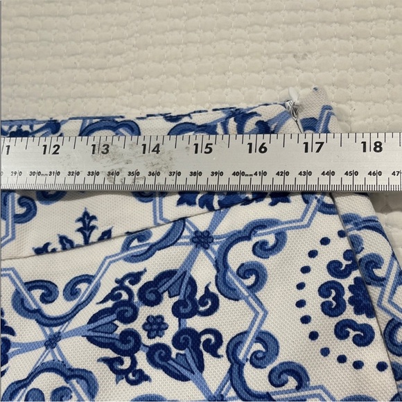 Talbots Blue White Porcelain Tile Print Cropped Ankle Pants Stretch Slim Fit - Picture 6 of 12